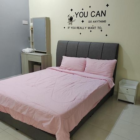 My Homestay Sitiawan - Astronaut Space House 8 Pax Экстерьер фото